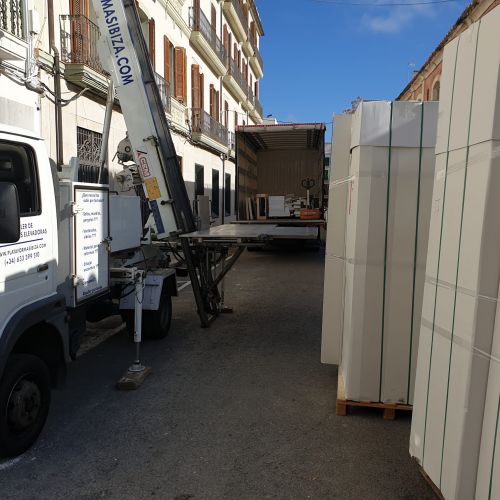 Mobiliario de la cocina perfectamente embalado